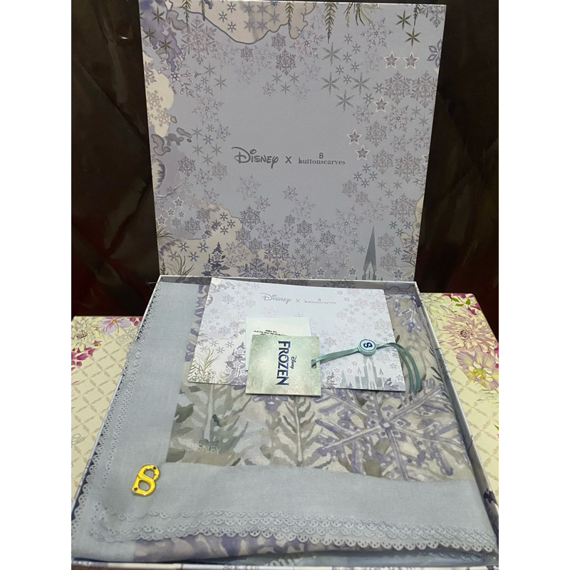 Frozen Ice Water Buttonscarves PRELOVED