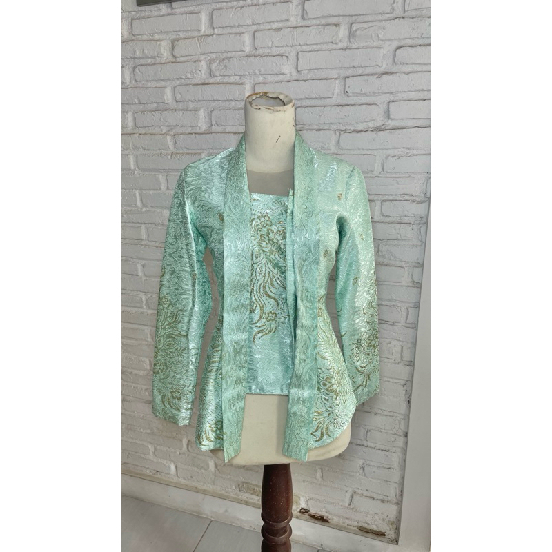 kebaya wisuda (preloved)