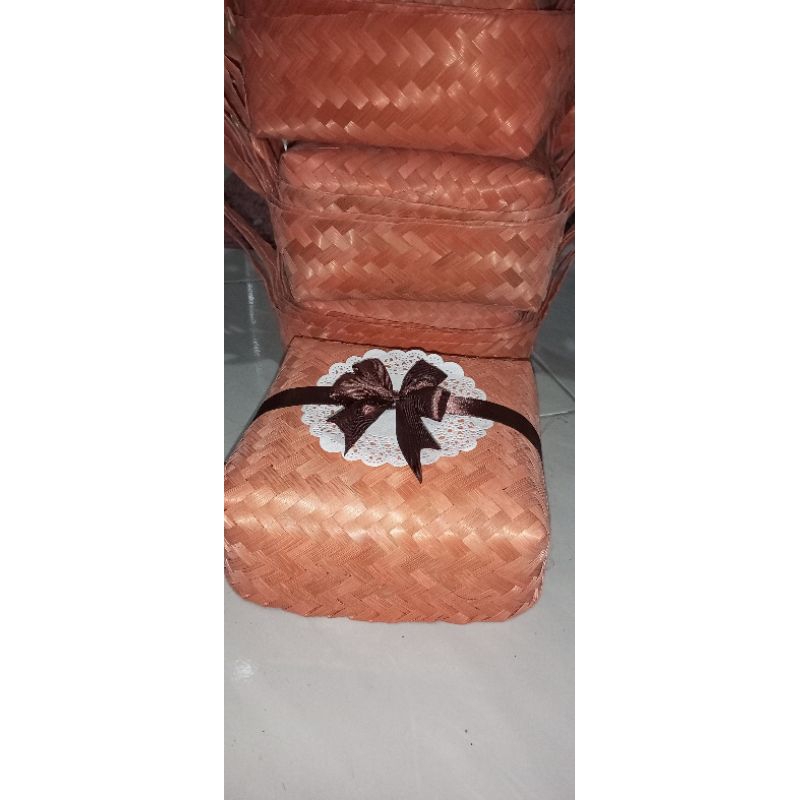 

pita dan kertas doilies untuk hiasan besek