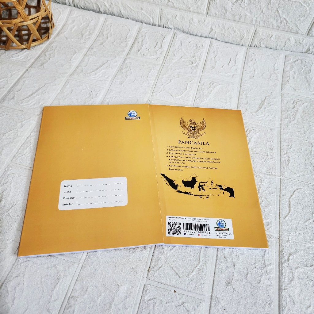 

MARKAS--BUKU TULIS CAMPUS LOCOMOTIF SINTARO 50 LEMBAR 1PACK ISI 10 PCS UKURAN BOXY