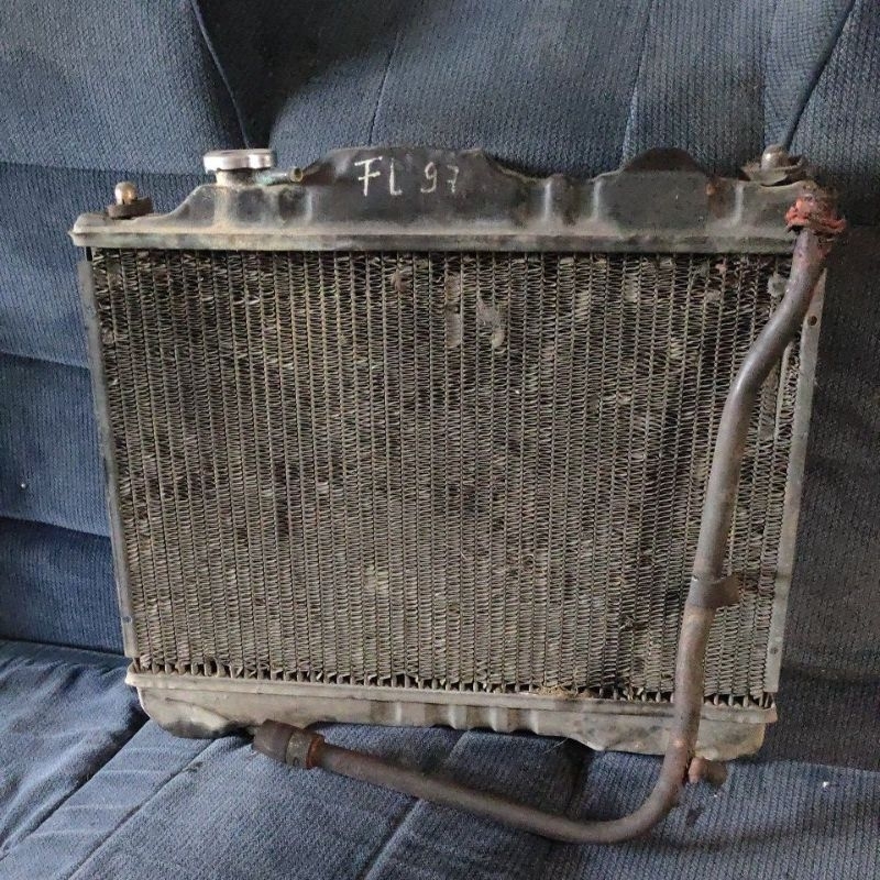 Radiator Copotan Ford laser