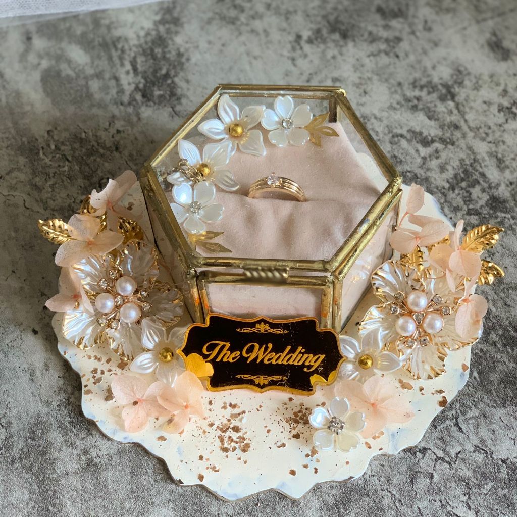 Ringbox lamaran / kotak cincin hexa alas akrilik / terarium kotak cincin tunangan / kotak cincin nik