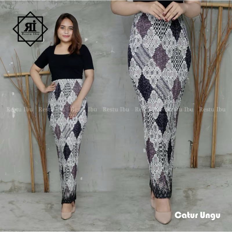 ROK PRISKET BATIK CATUR UNGU
