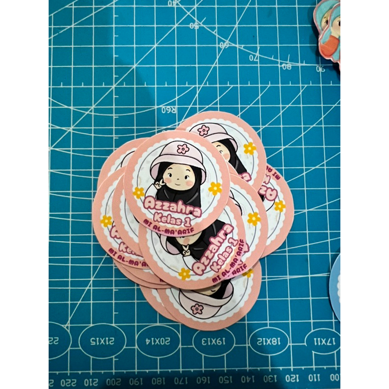 

STIKER ANAK LUCU ISI 20PCS MATA PELAJARAN TAHAN AIR ANTI LUNTUR WATERPROOF STIKER BOTOL KOTAK MAKAN BUKU