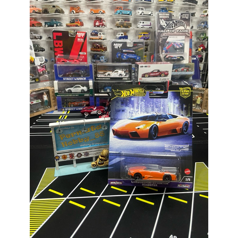 Hot Wheels Premium Lamborghini Revention Roadster