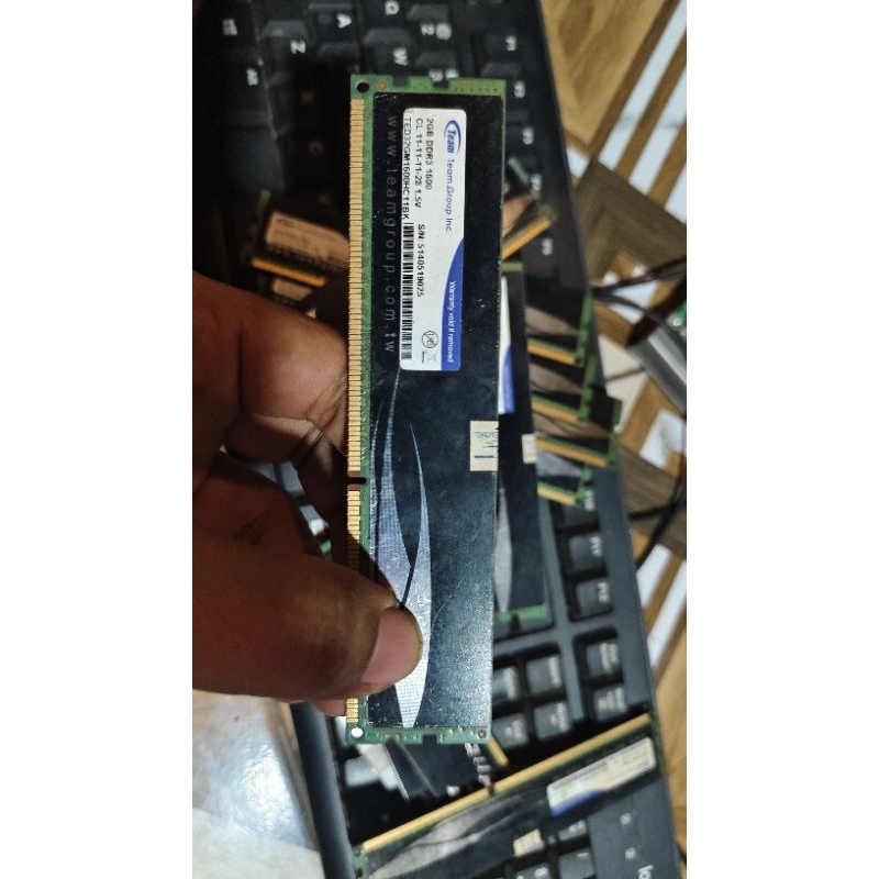 RAM DDR3 2GB model Gaming dengan Heatsink PC1600 Bekas