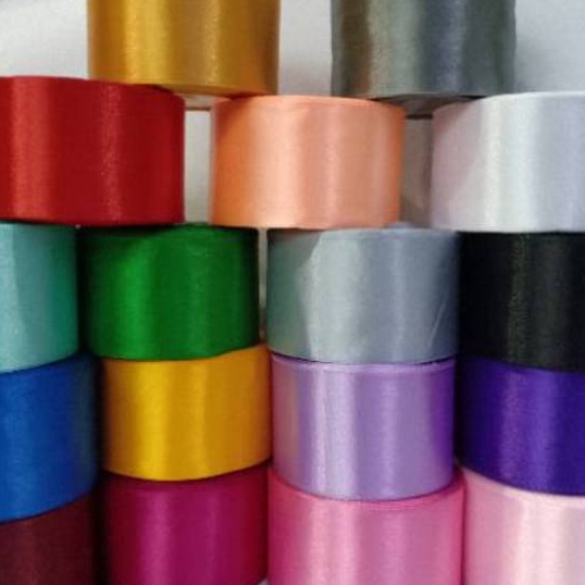 

Kilat Pita satin Besar 2 inch 5cm per roll