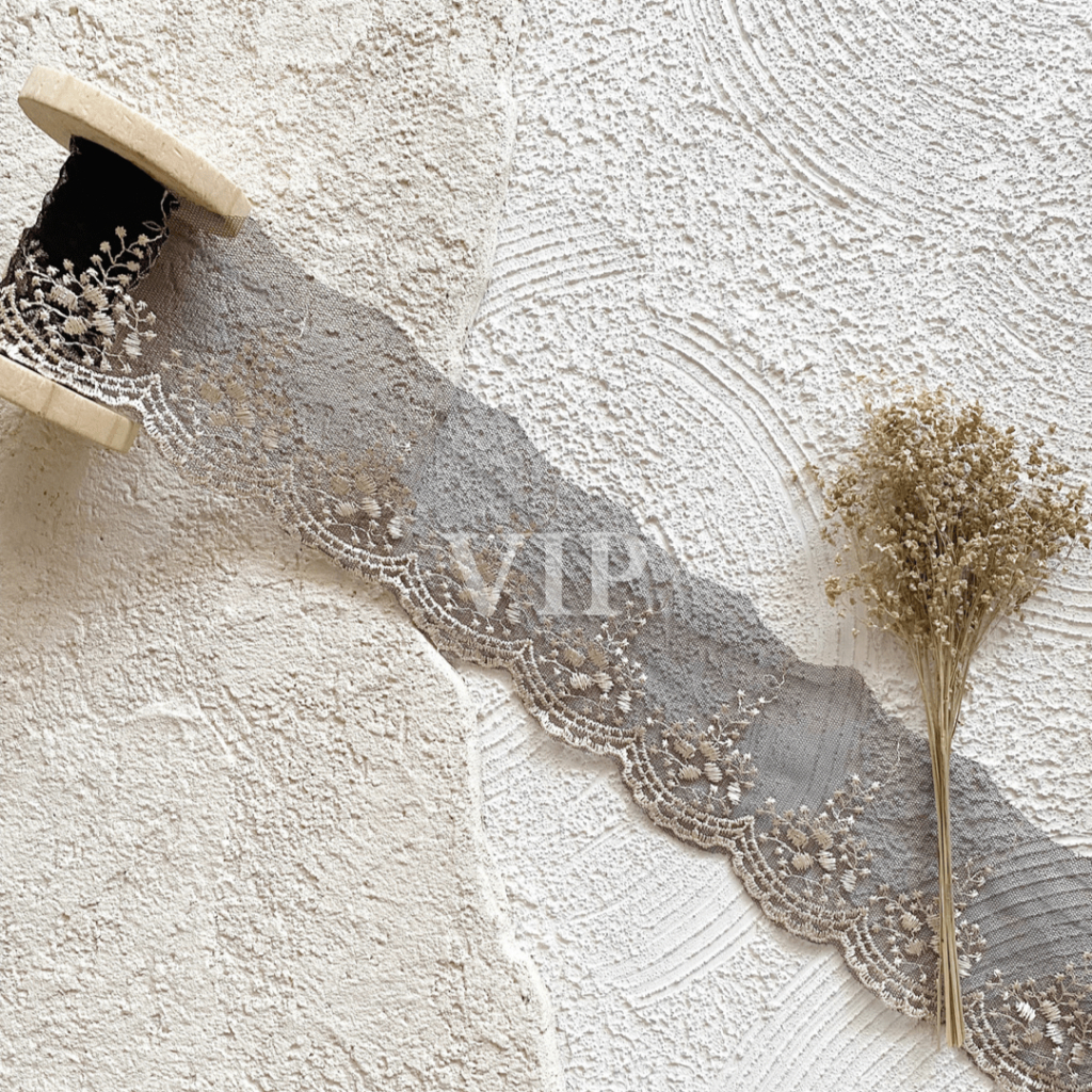 Renda VIP 3 T021 Renda Tile Bordir Hitam Gold Per Roll