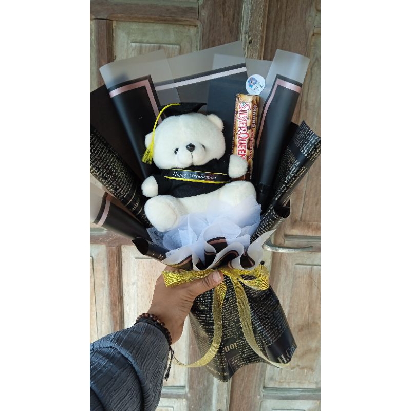 

BUKET WISUDA + COKLAT SILVERQUEEN