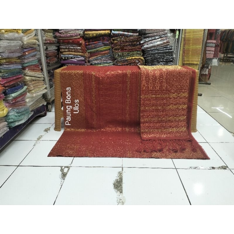 SONGKET TUMTUMAN TARUTUNG TTS SUTRA BEMBERT BENANG KRISTAL WARNA MERAH GOLD.