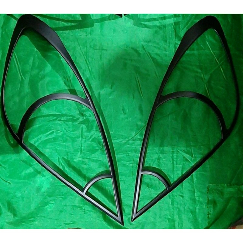 Garnish lampu depan belakang INNOVA NEW 2008 2011