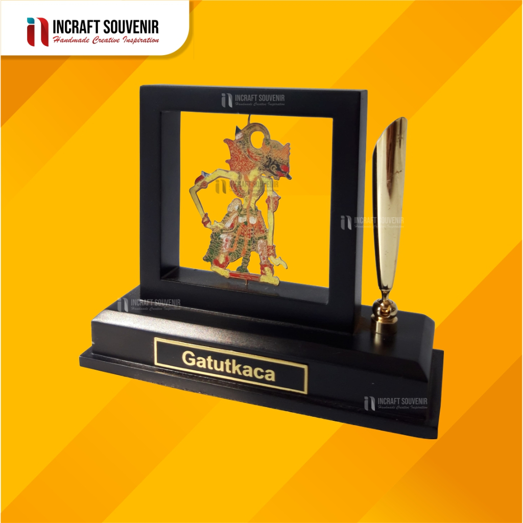 PLAKAT SOUVENIR WAYANG GATUTKACA PEN HOLDER