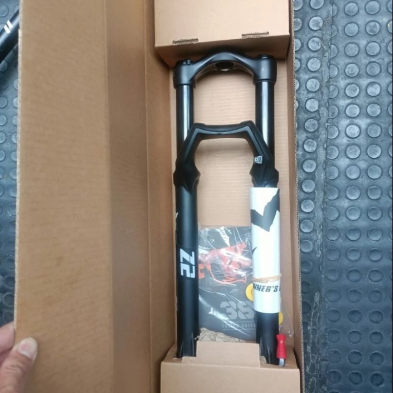 Fork Marzhocci Bomber Z2 Travel 140 Boost 15x110 Ban 29