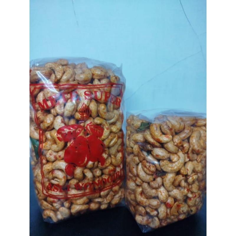 

Kacang Mete Goreng Pedas Manis kemasan 1kg