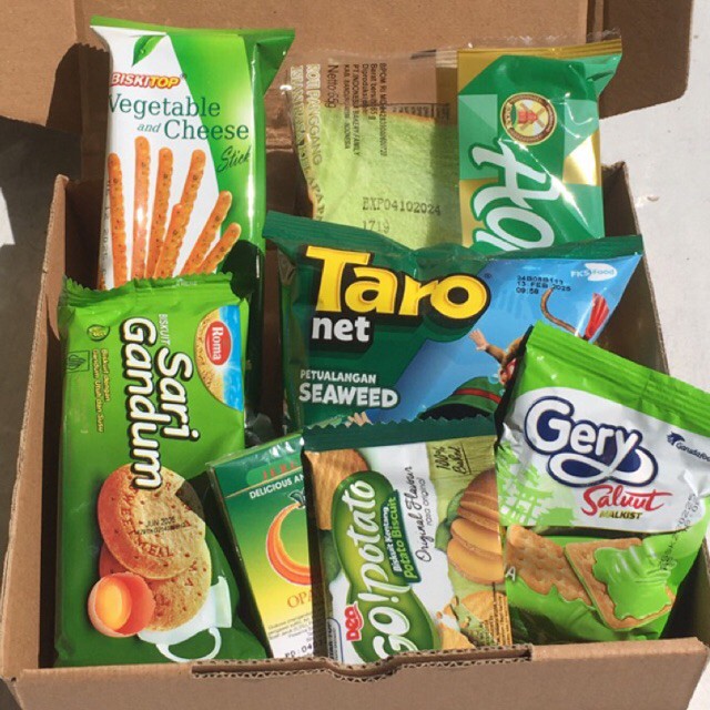 

Hampers Snack Box 10ribuan/ Hampers Snack Box Warna Hijau/ Hampers Ulang Tahun