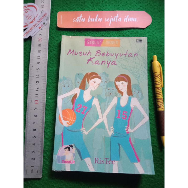 Buku Novel Remaja : Musuh Bebuyutan Kanya by RisTee.
