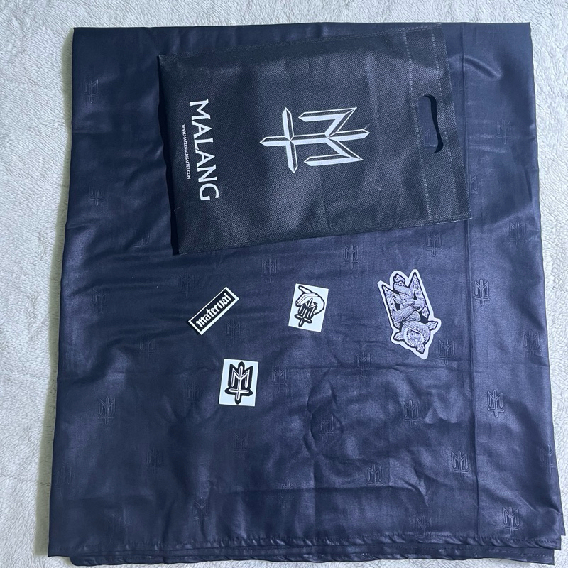 Sarung Maternal - THRONG