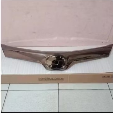 Hood Moulding List Gril Depan Calya Sigra Original