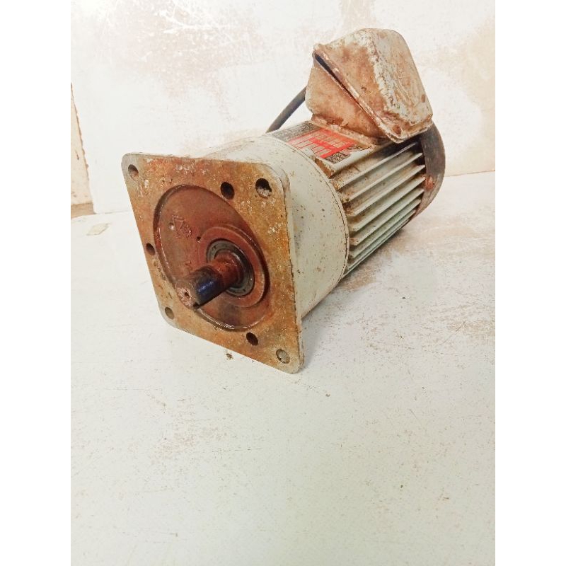dinamo gearbox AC 220/380v 1/4hp rasio1,180