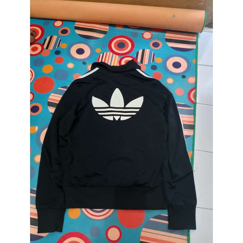 tc Adidas big logo