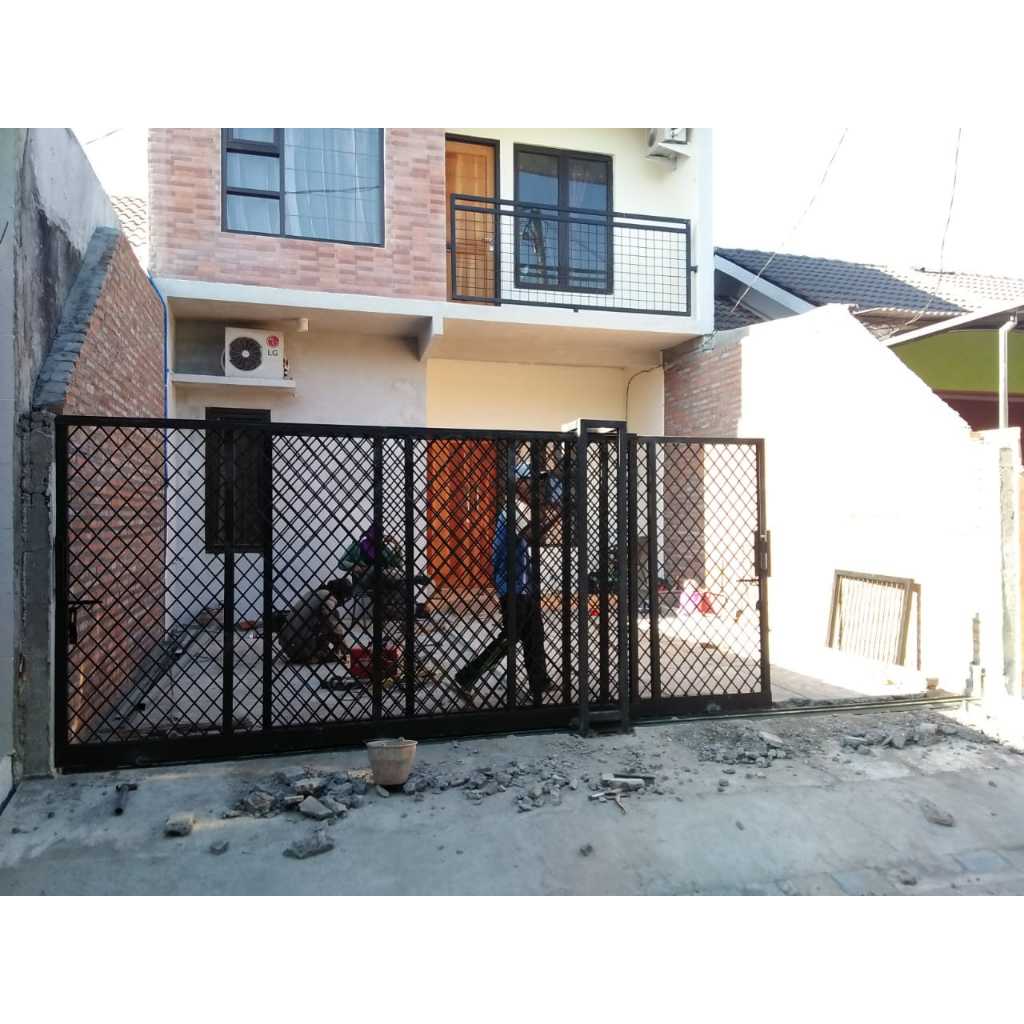 Pagar rumah hitam wiremesh
