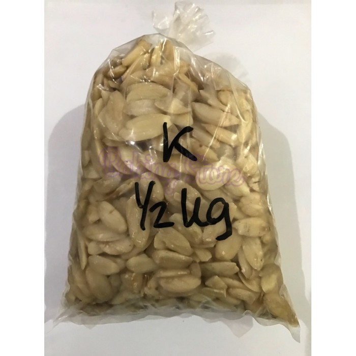 

Kacang Kenari Utuh 100gr