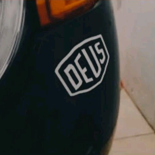 Sticker Cutting Motor Logo DEUS Anti Air Hologram