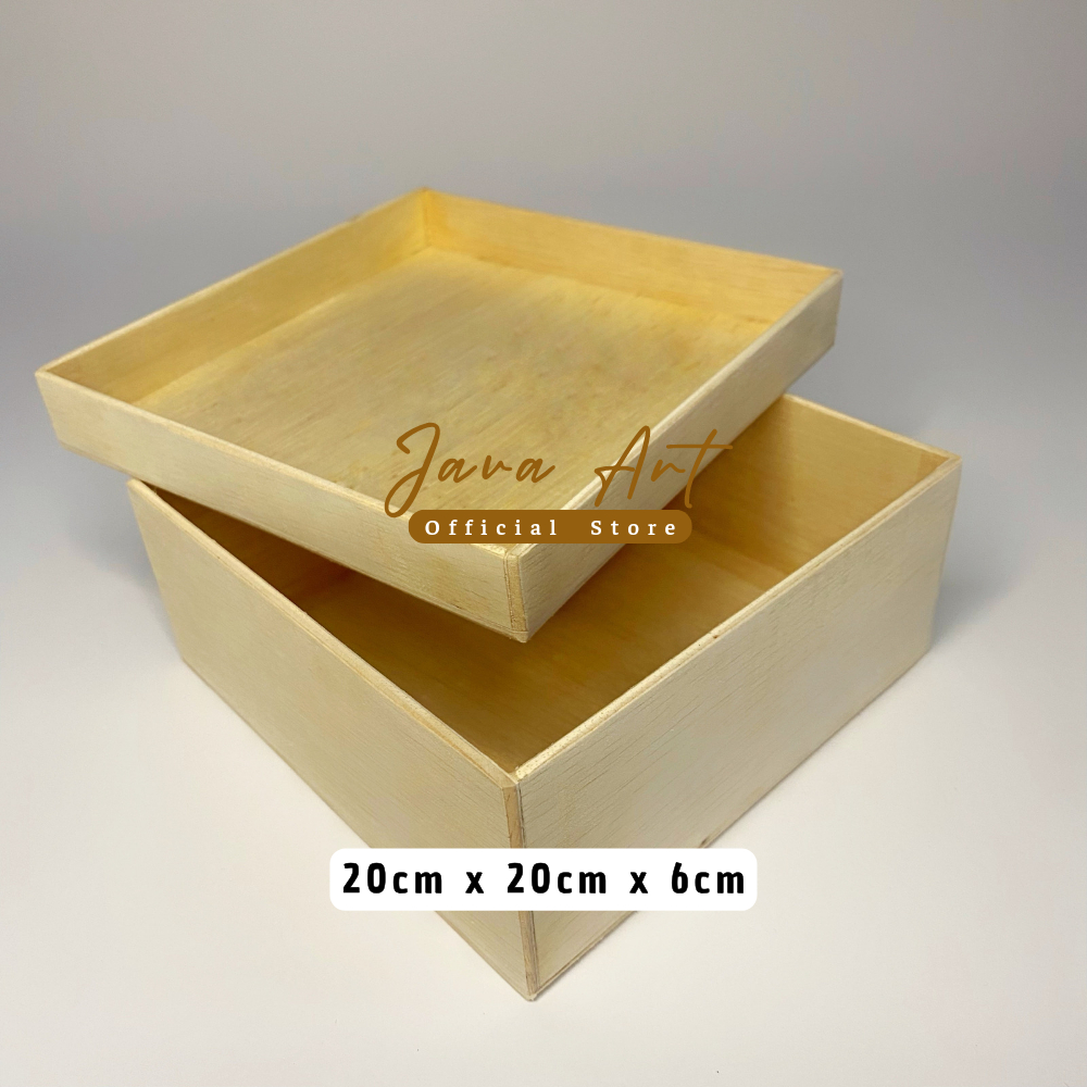 

WOOD BOX KOTAK KAYU PENYIMPANAN, SOUVERNIR KLASIK MEDIUM UKURAN 20cm × 20cm × 6cm