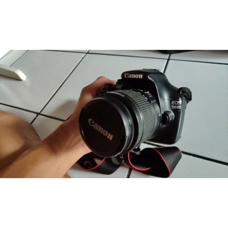 Kamera Canon 1100D