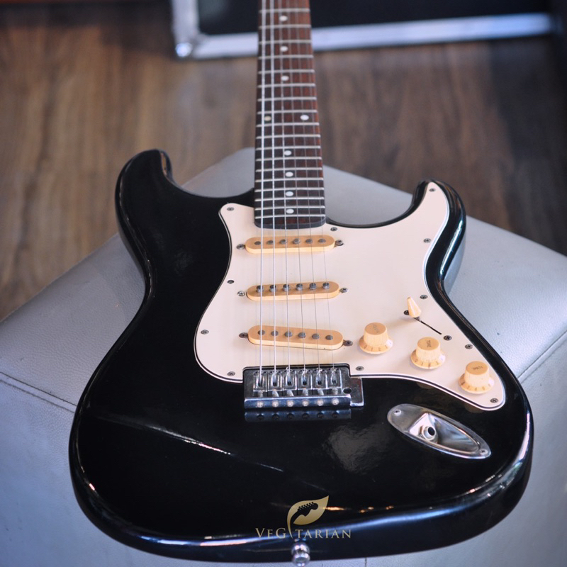 gitar elektrik maison stratocaster original made in korea