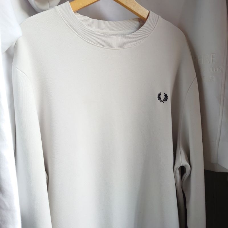 crewneck fred perry luxuryan bekas second brand branded thrift