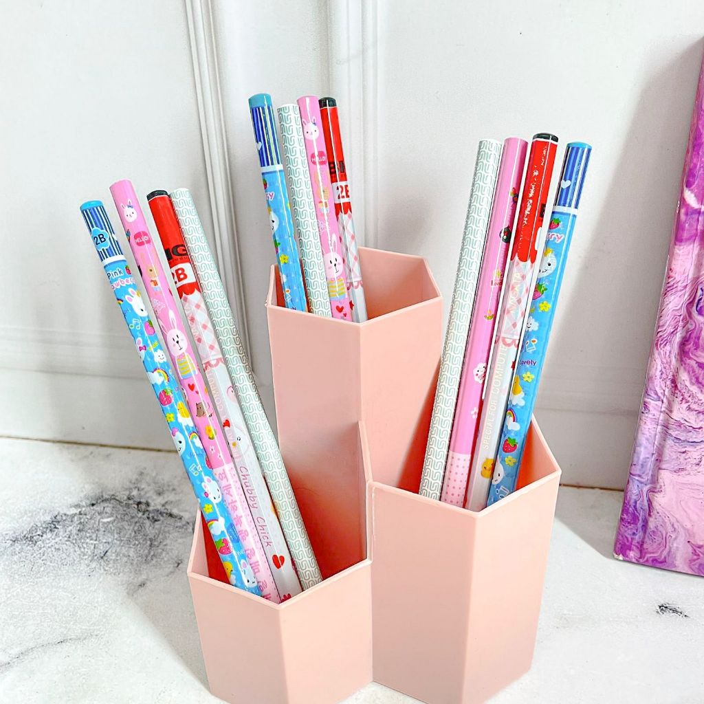 

PAKET GROSIR 12 PCS Graphite Wooden Pencil 2B / 12 PCS Pensil Kayu Grafit 2B Warna Warni Motif Kartun Kelinci PS-1253 Alat Tulis Anak Ujian