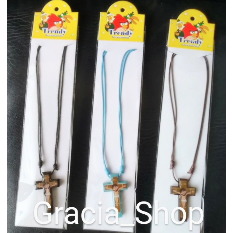 Kalung Tali Kulit Salib Kayu Kartun