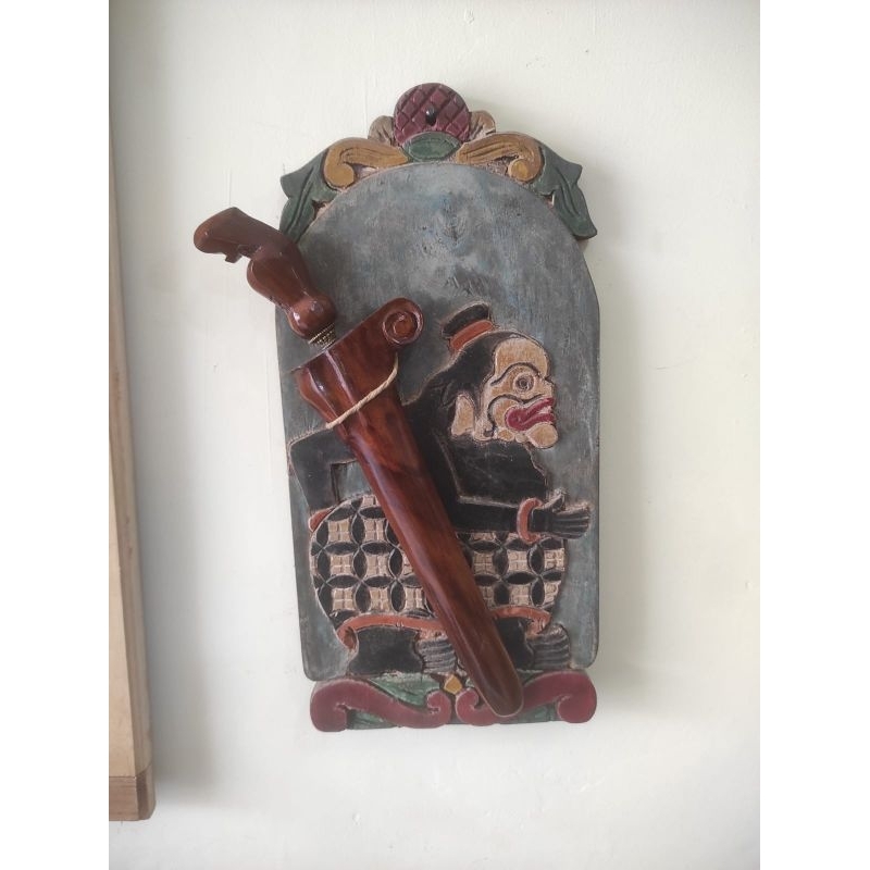 Blawong keris patrem motif wayang