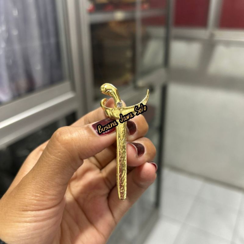 BROS KERIS PIN KERIS KUNINGAN SEPUH EMAS ISTIMEWA