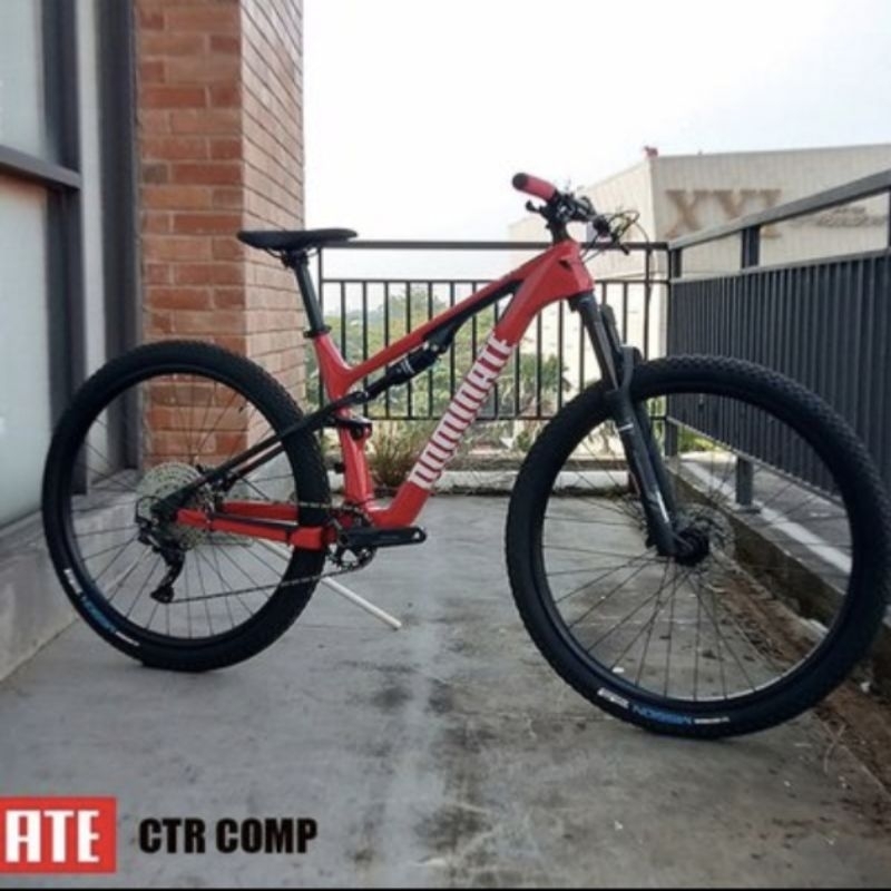 Sepeda DOMINATE CTR COMP Carbon Vivid Red size M - MTB Fullbike