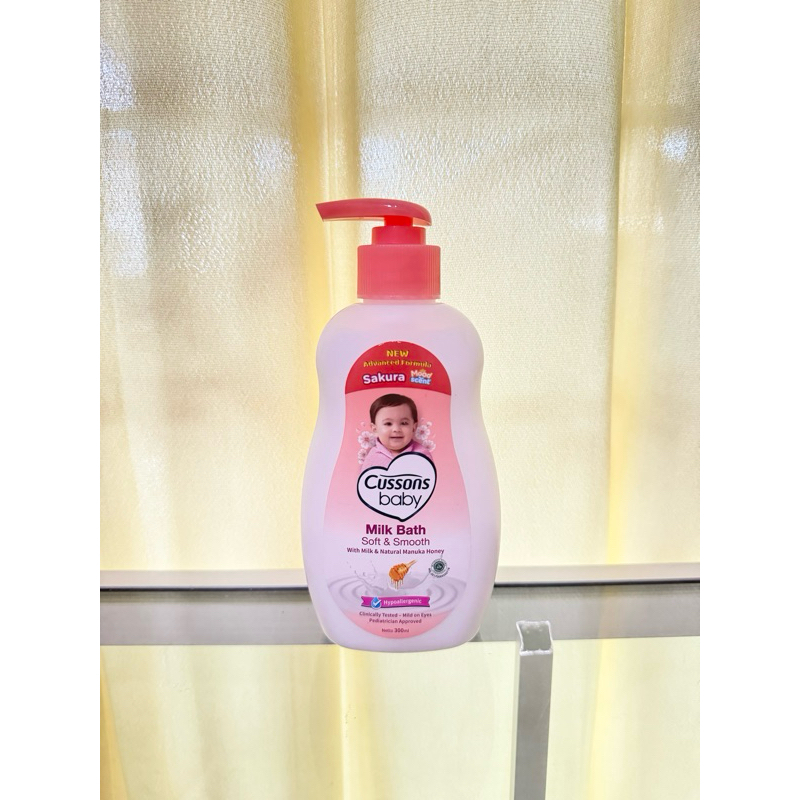 Cussons Baby Milk Bath Soft & Smooth - Sabun Mandi Bayi Pump 300ml