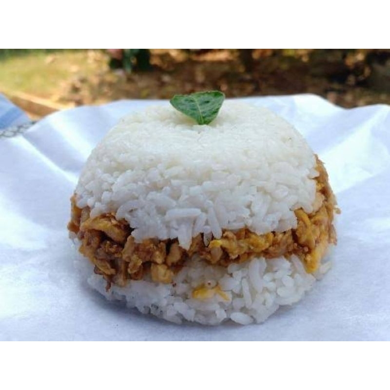 

Nasi kepal juara Nasi cokot | terima katering atau buat acara2 murah tapi enak dan halal