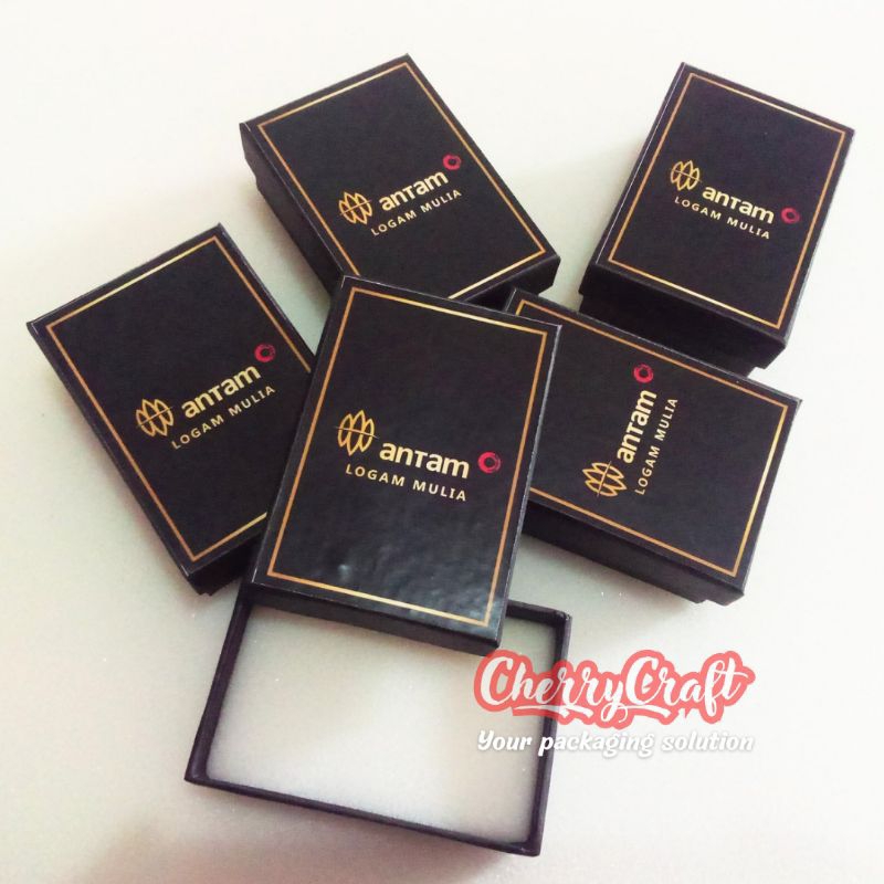 

Box untuk antam etc 9x6x3 cm full black dan busa hitam 2cm