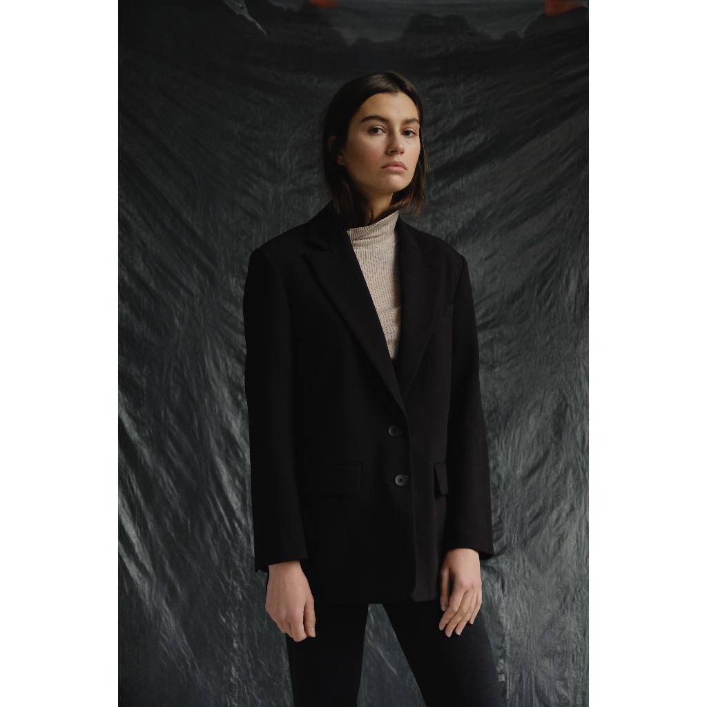 Blazer hitam wanita polos