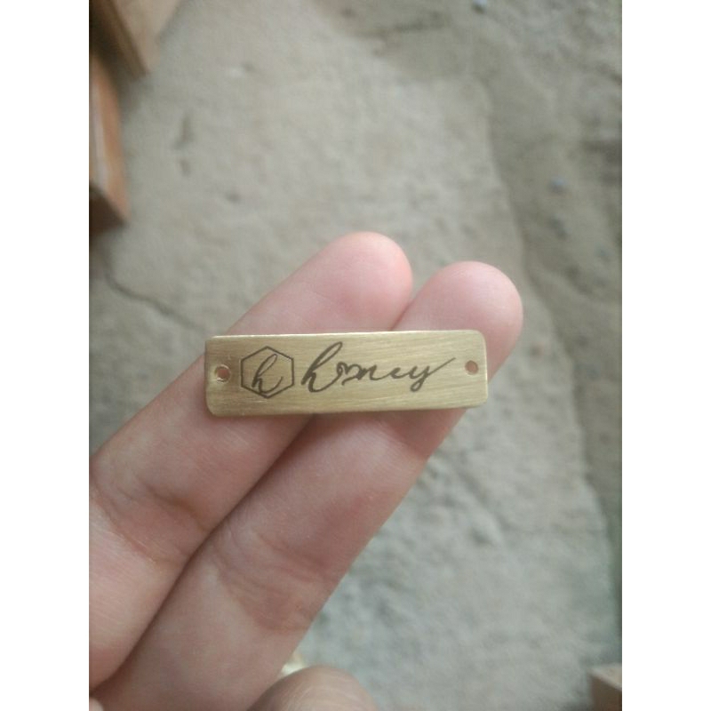 

label plat hijab dari gold & silver