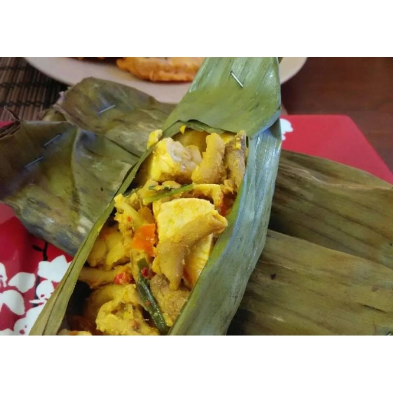 

Pepes Usus Kemangi Bumbu Kuning