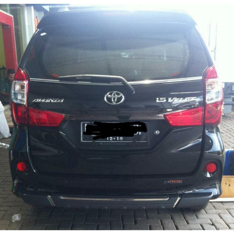 Tanduk pengaman bemper belakang mobil Toyota Avanza  2013-2015