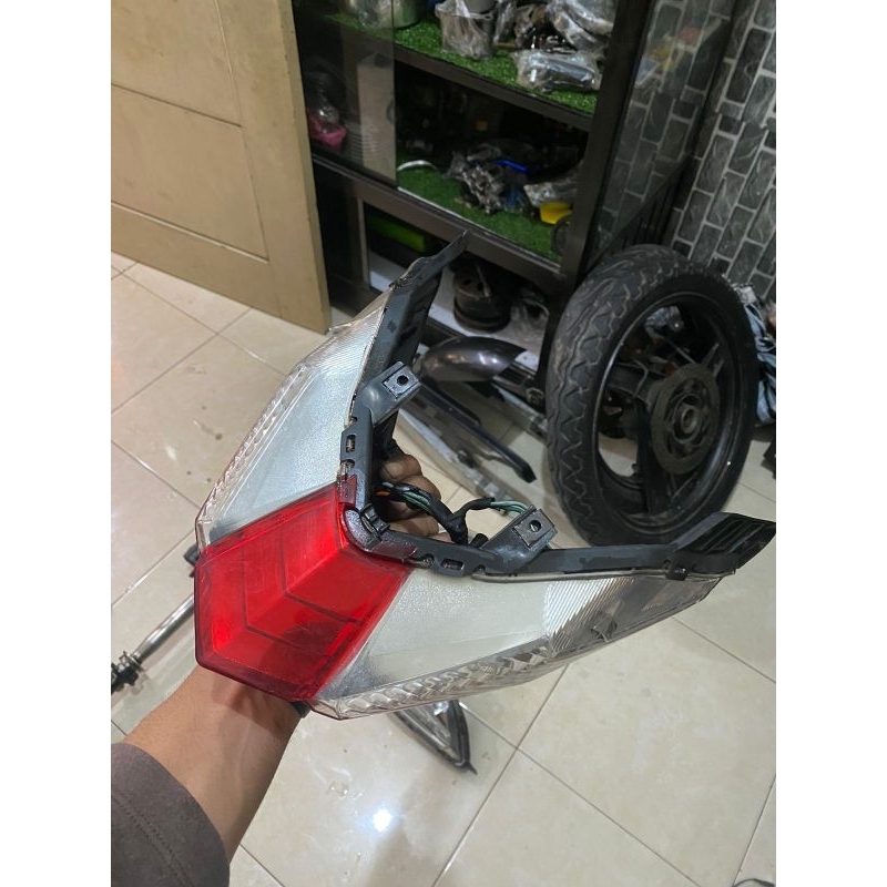 lampu belakang stoplamp belakang vario 125/150 led old original