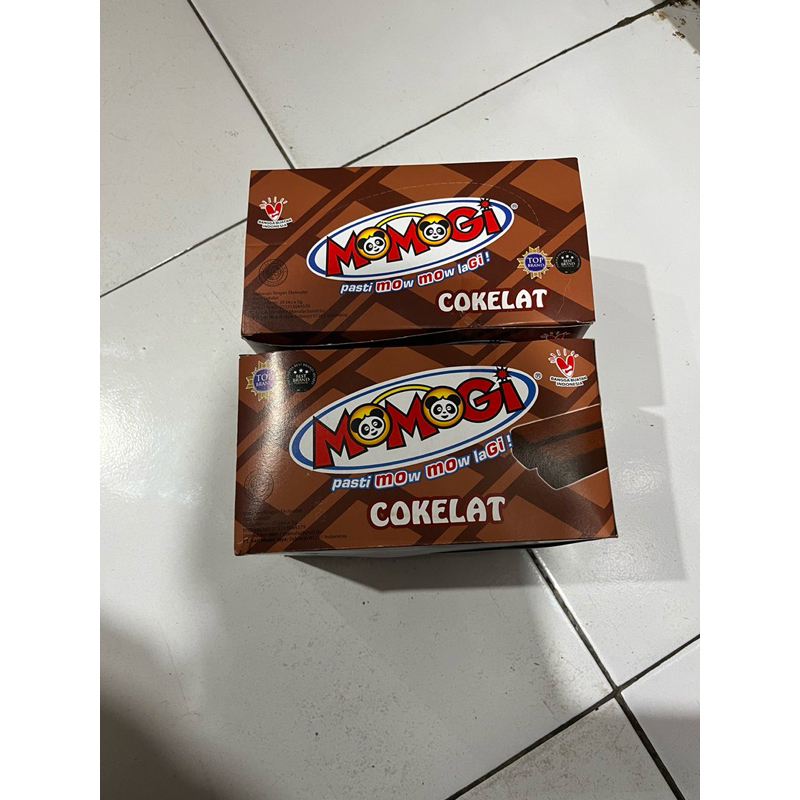 

Momogi snack box isi 20sachet