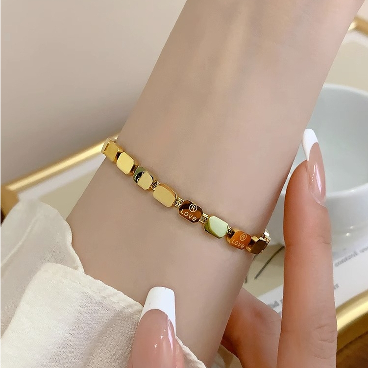 GELANG LOVE - Gelang tangan wanita titanium BRACELET lapis emas