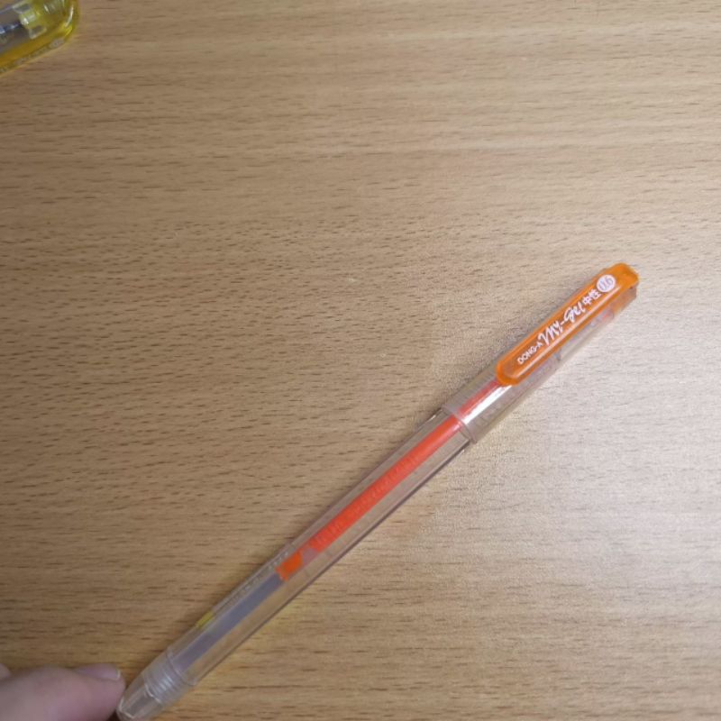 

PULPEN / BALLPOINT DONGA MY GEL 05 ORANGE