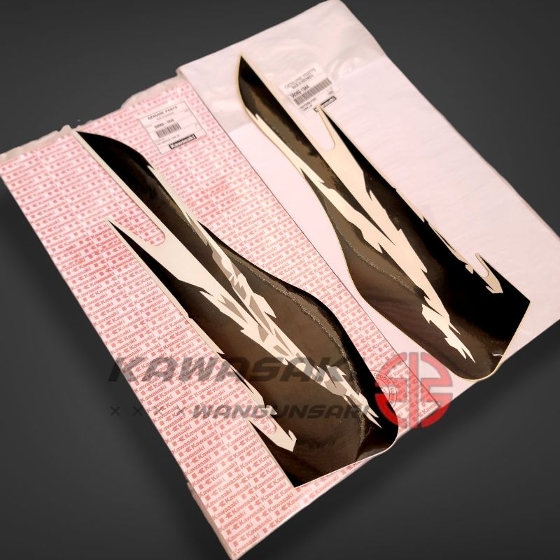 Original Stiker tangki ninja rr new 2012 putih