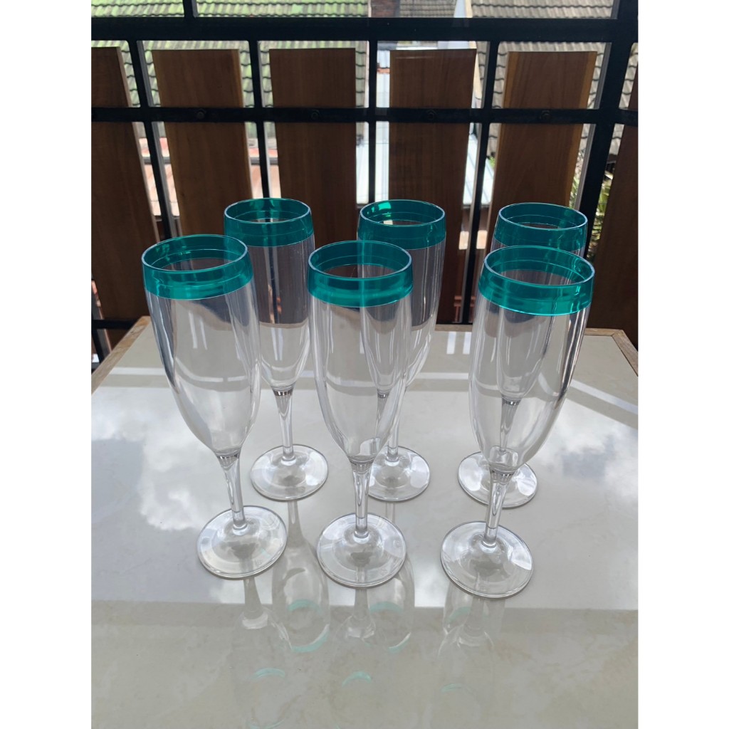 Tupperware Allegra Sparkling Glass Tall