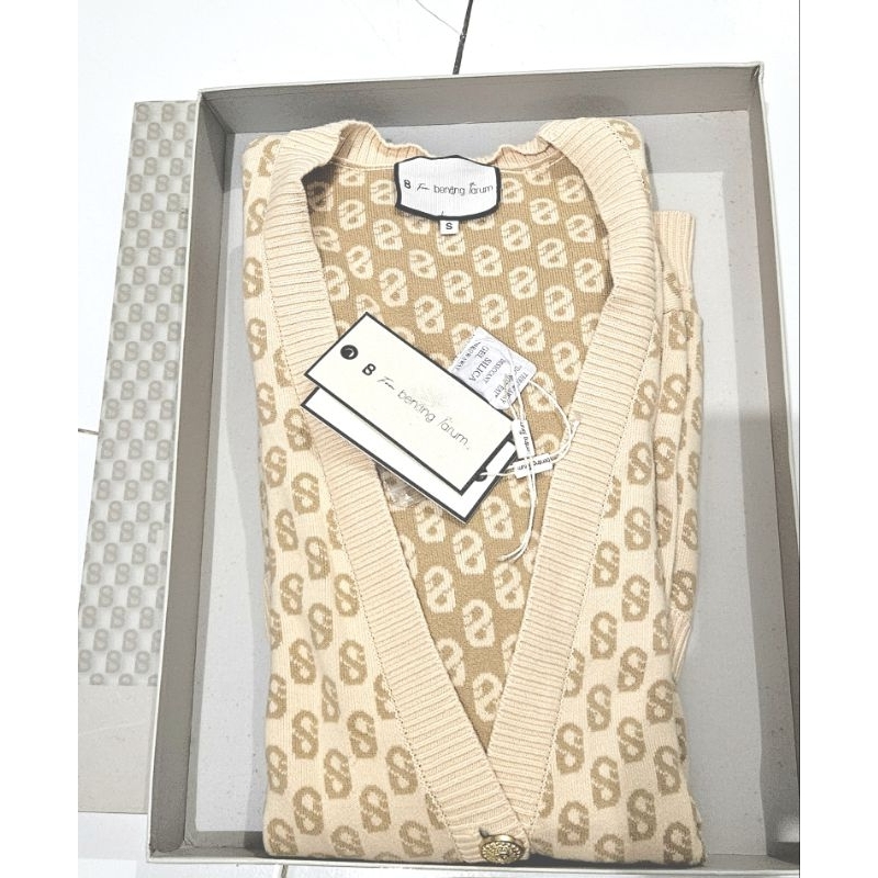 SOLD CARDIGAN  JAKET SWEATER BUTTONSCARVES BENANG JARUM